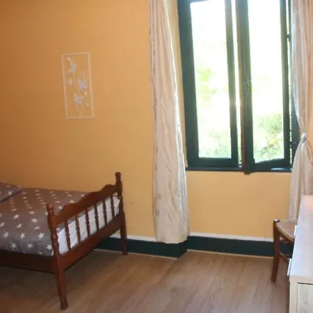 Apartment Dans Les Dependances Du Chateau Agonges